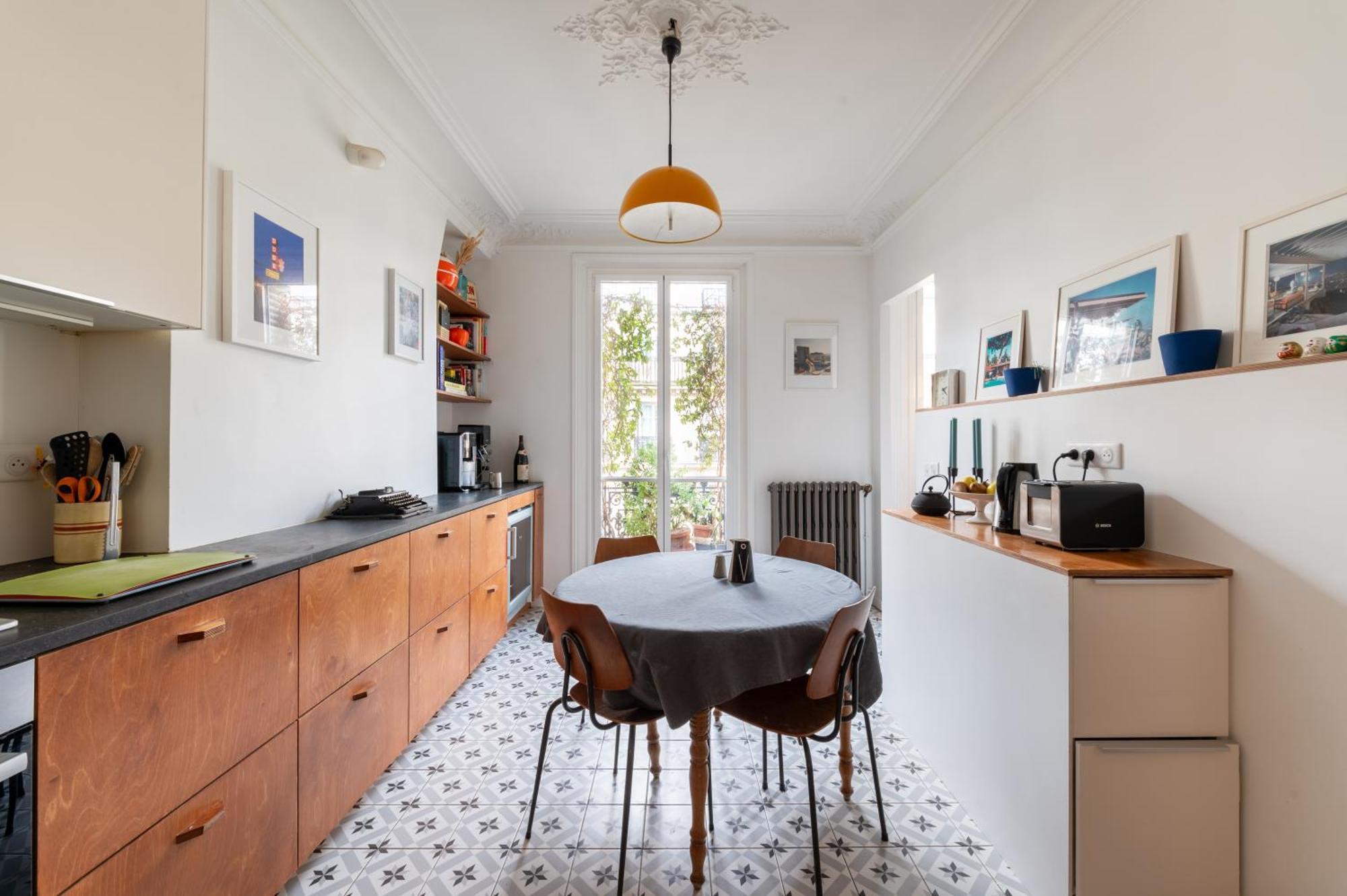 Spacious And Elegant 3bd Apartmentrochechouart Apartment