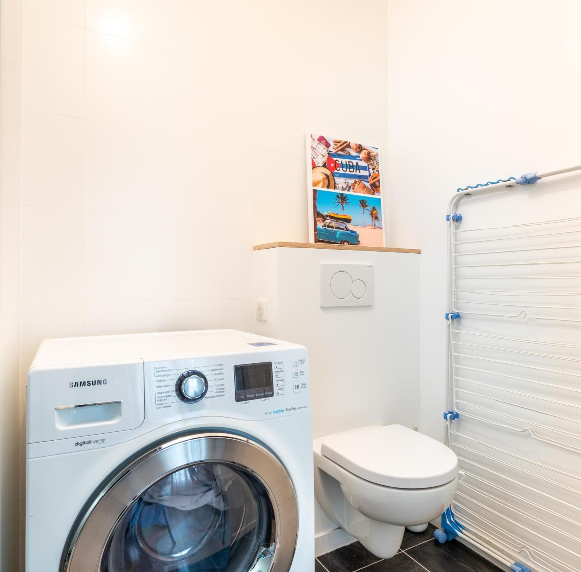 Spacious And Elegant 3bd Apartmentrochechouart Apartment *