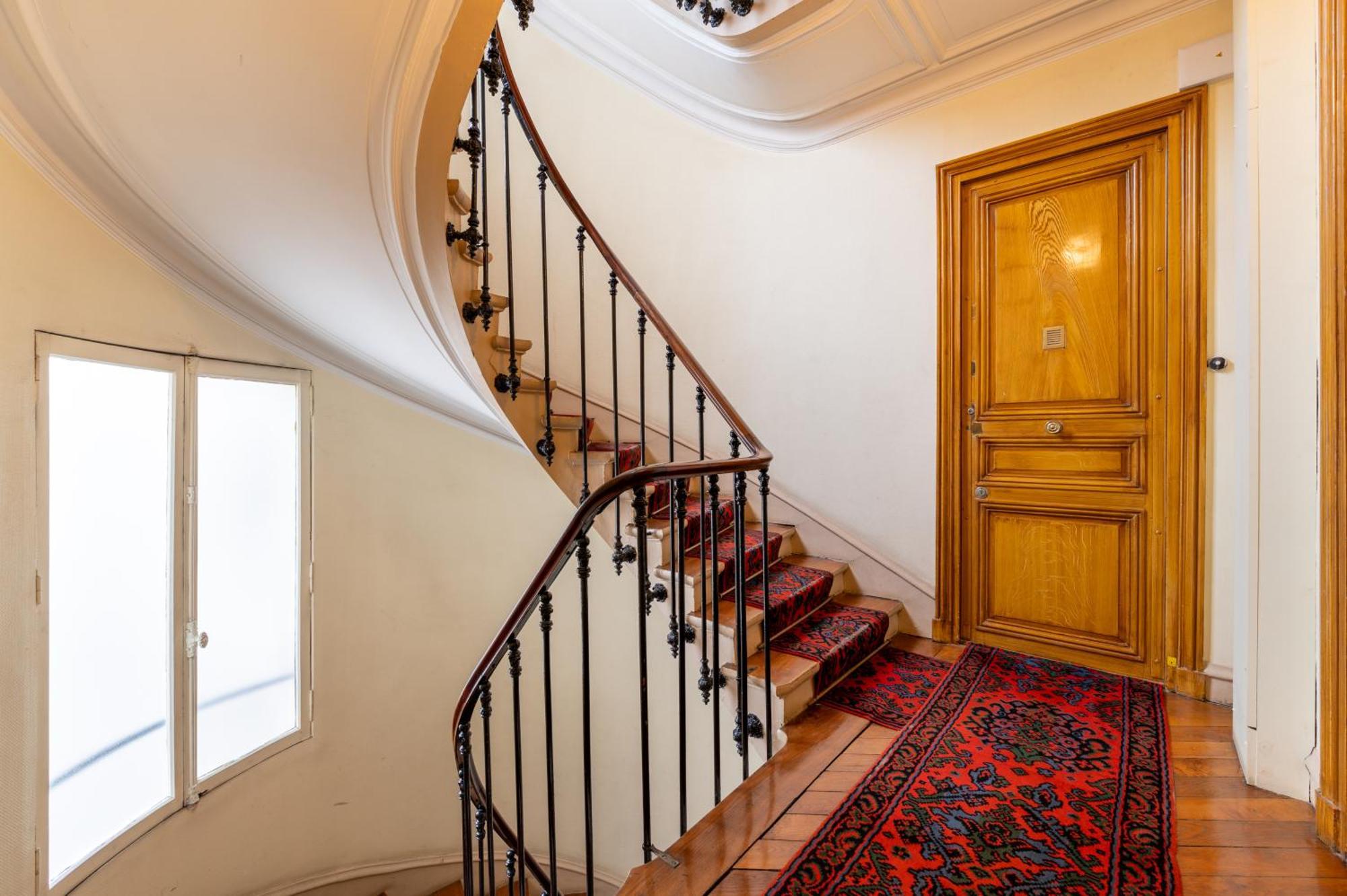 Apartment Spacious And Elegant 3bd Apartmentrochechouart